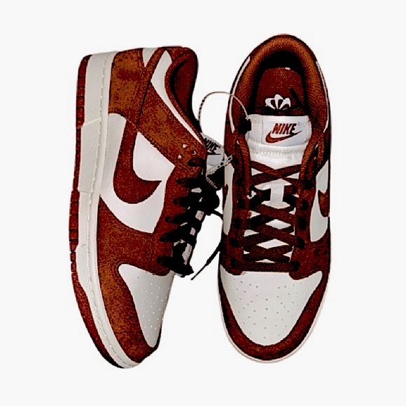 Nike Dunks Sepia reddish Brown and White Sneakers NWT size 8 wmns - Picture 3 of 16